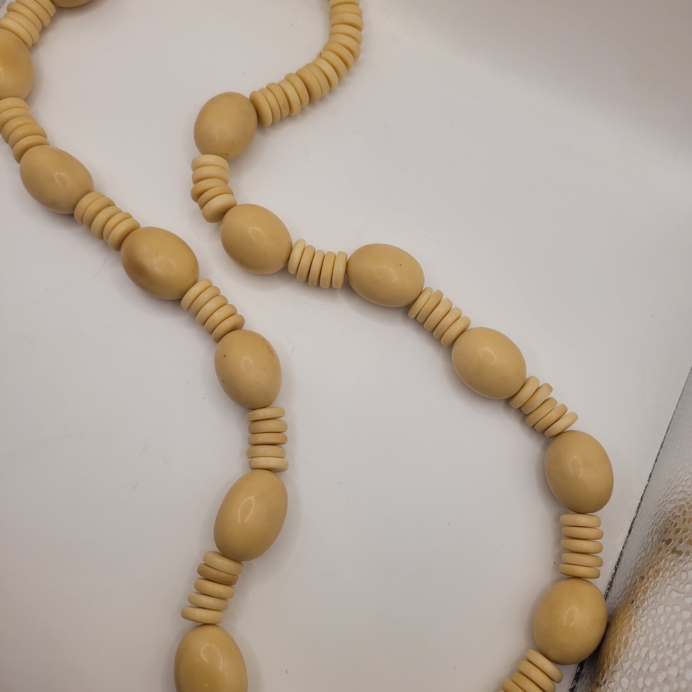 Beige Beaded Necklace